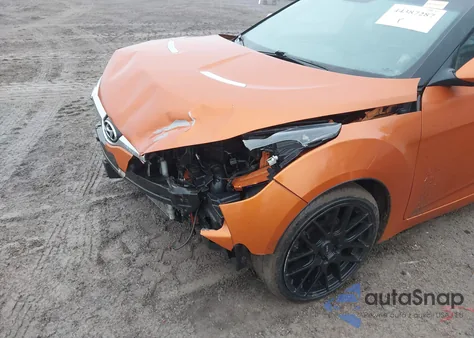 2015 Hyundai Veloster Re:flex z USA, uszkodzony, nr VIN KMHTC6AD0FU223189